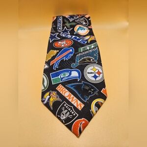Vintage 1994 NFL Logos Ralph Marlin Wallyworld 55" Neck Tie
